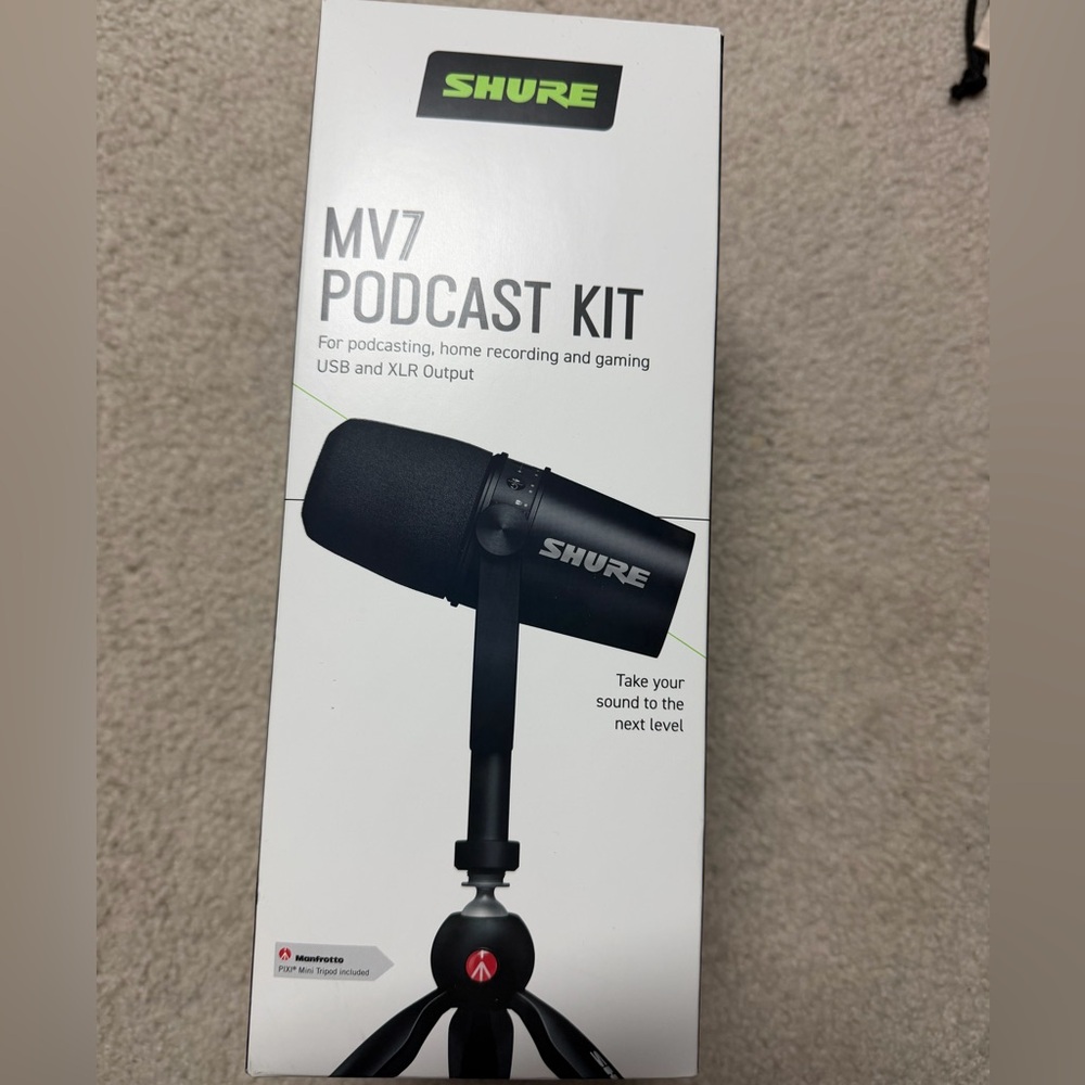 Shure MV7 Microphone in Black